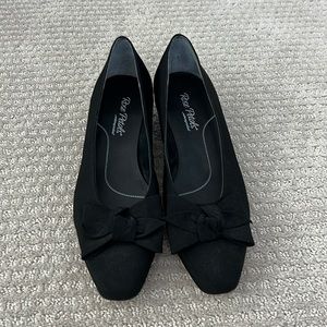 Black women’s dress heel.  Size 9 M.  Kitten heel.